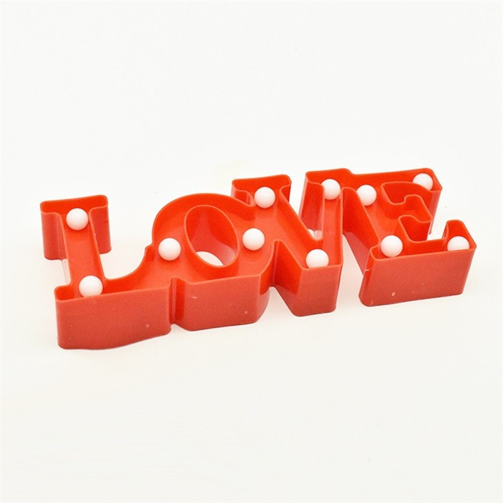 LED CANDLE LANTERN WITH PINE WREATH CANDLE RING