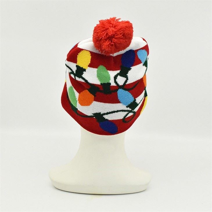 LIGHT UP CHRISTMAS KNITTED HAT