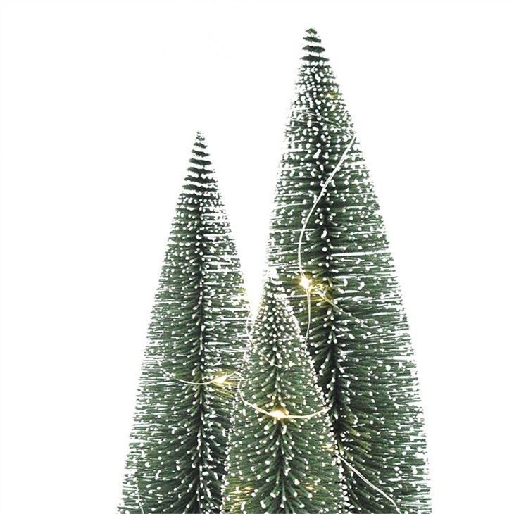 MINI PLASTIC CHRISTMAS TREE