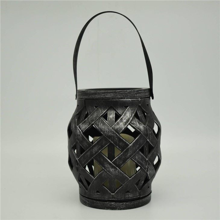 PLASTIC WICKER LED LANTERN