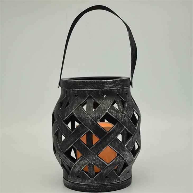 PLASTIC WICKER LED LANTERN