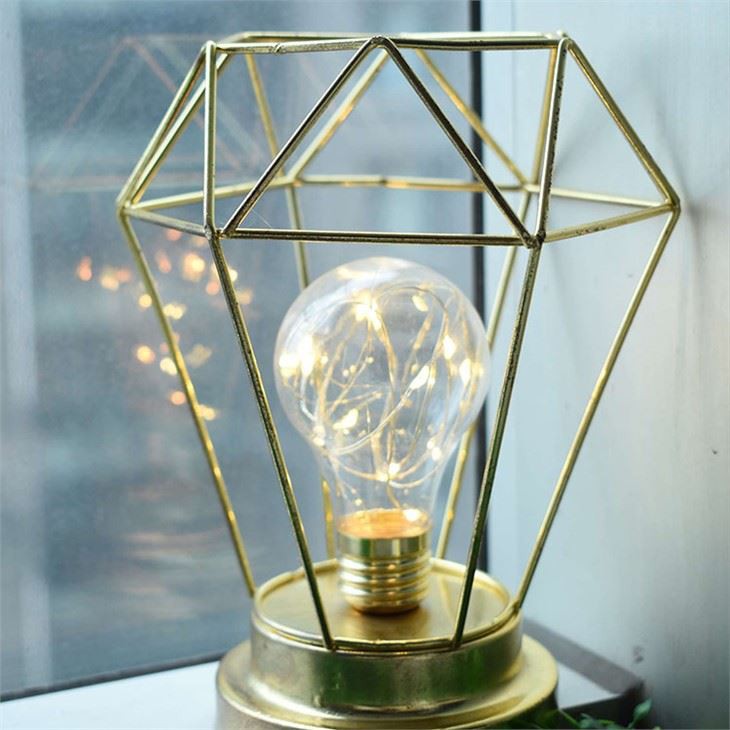 GOLD GEOMETRIC LAMP