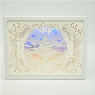 SILHOUETTE LIGHT IN PLASTIC FRAME